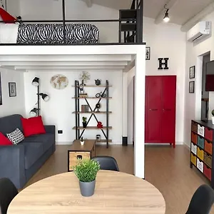Loft Mercede Al Capo , Palermo Italy