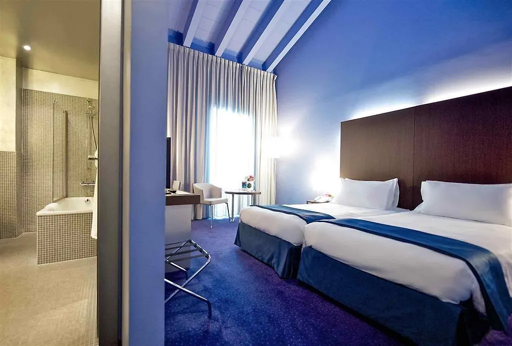 Mercure Bergamo Centro Palazzo Dolci 4*,