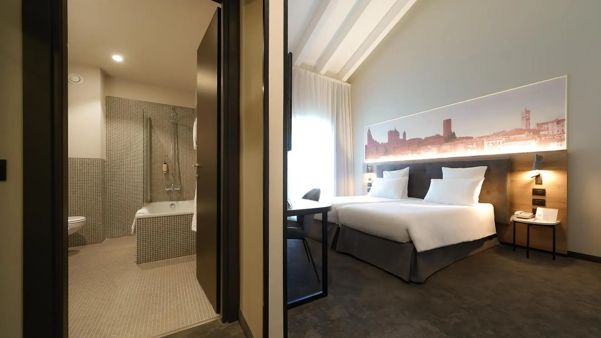 Mercure Bergamo Centro Palazzo Dolci 4*,