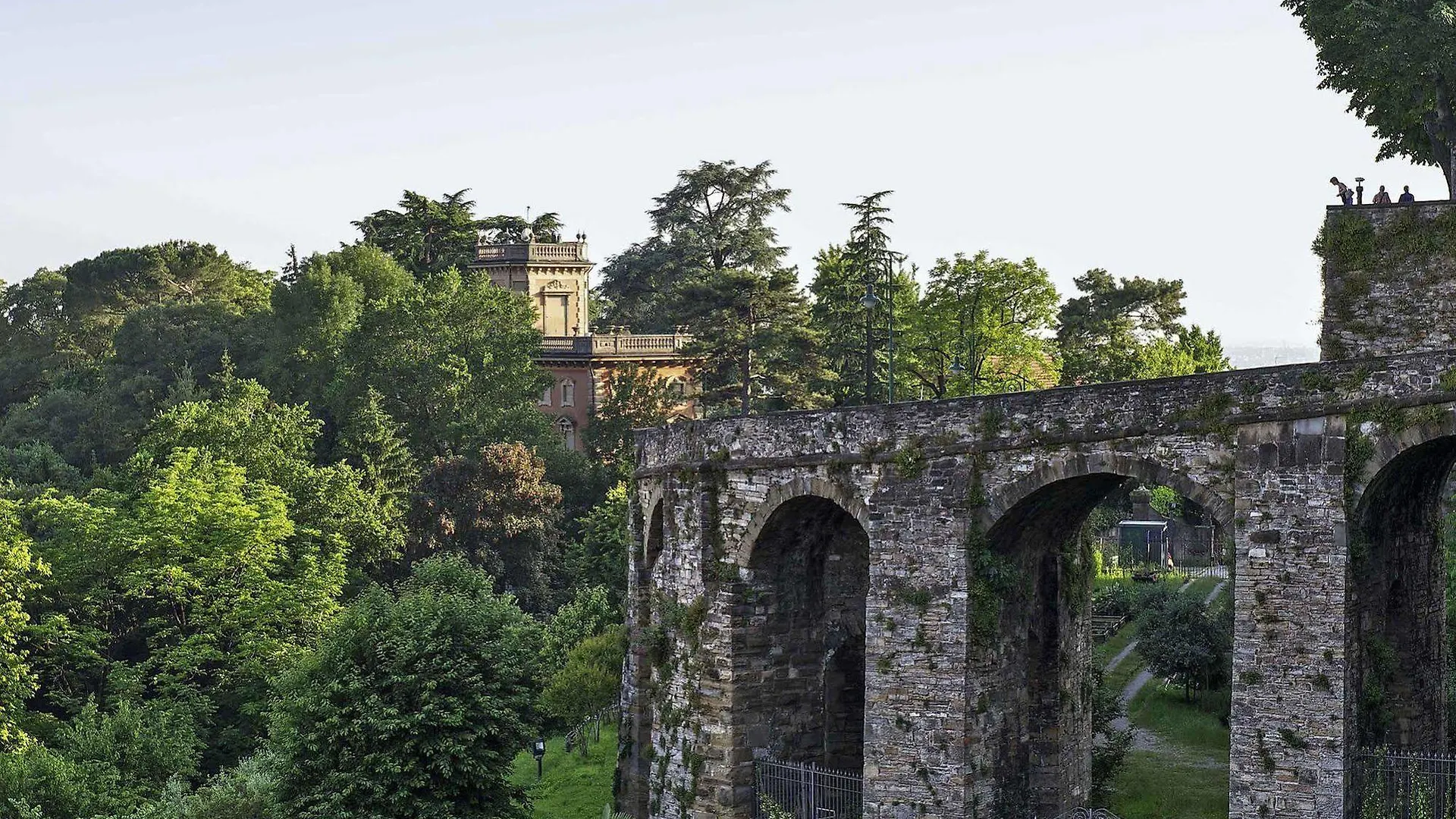 Mercure Bergamo Centro Palazzo Dolci 4*,